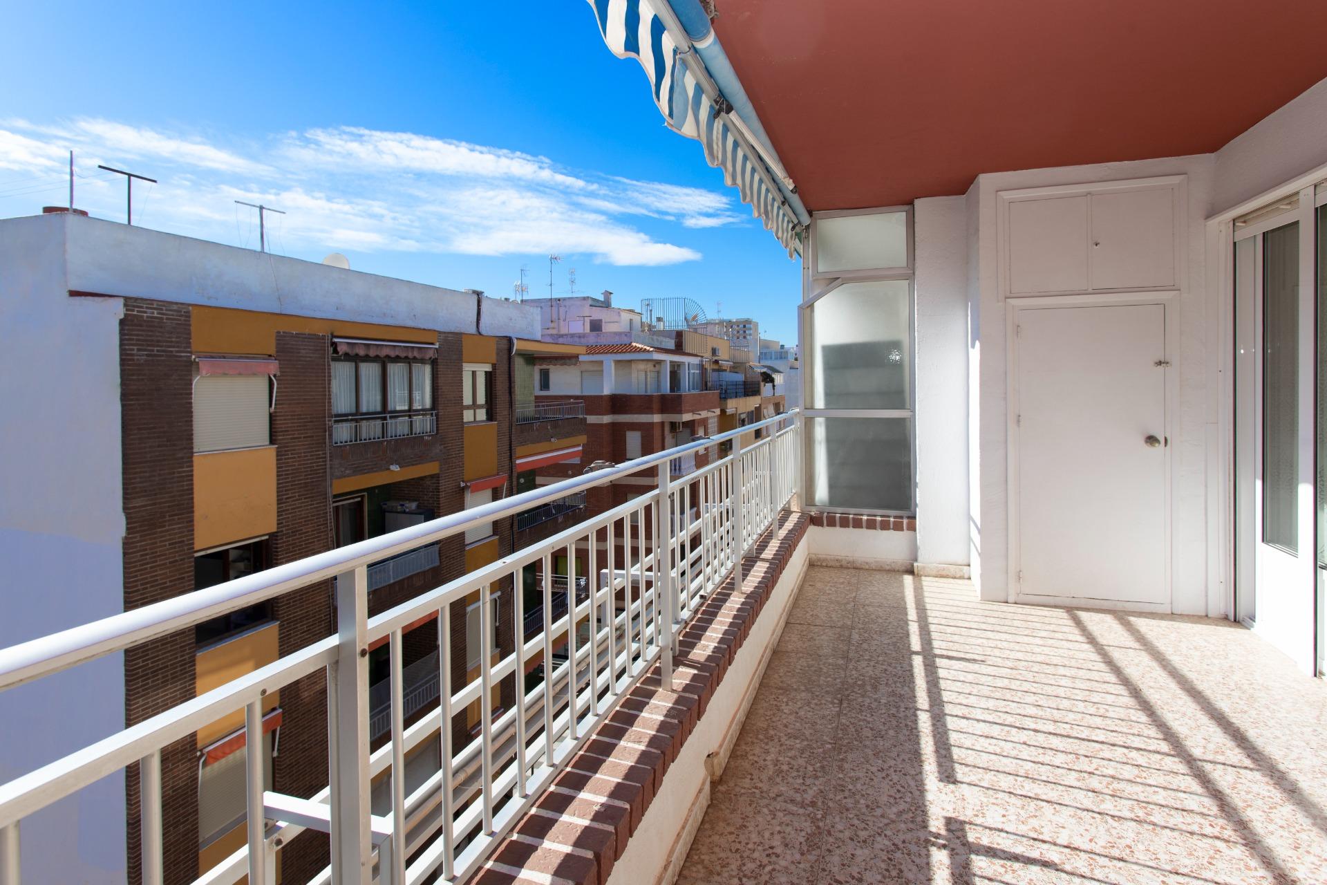 3 Bed, 2 Bath, ApartmentFor Sale, Torrevieja, Alicante