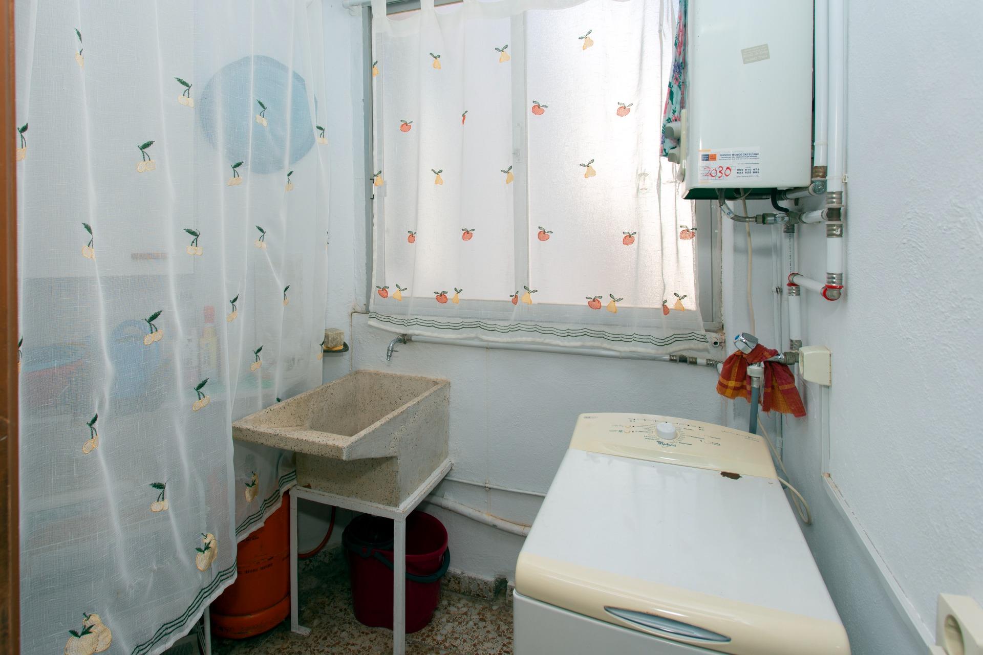 3 Bed, 2 Bath, ApartmentFor Sale, Torrevieja, Alicante