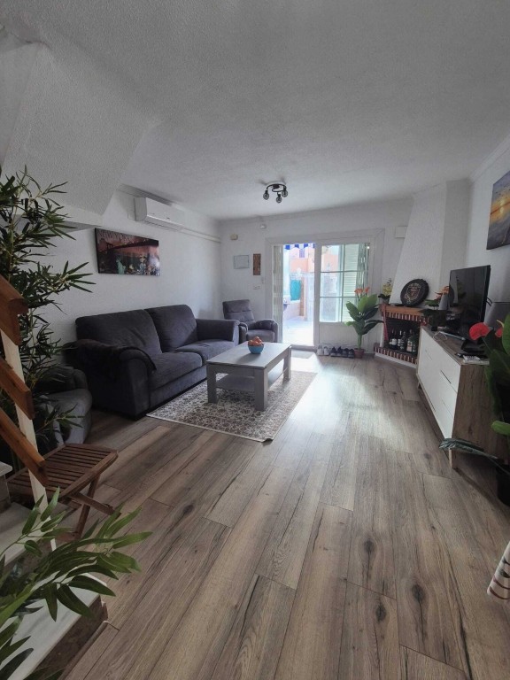 3 Bed, 1 Bath, HouseFor Sale, La Rosaleda, Alicante