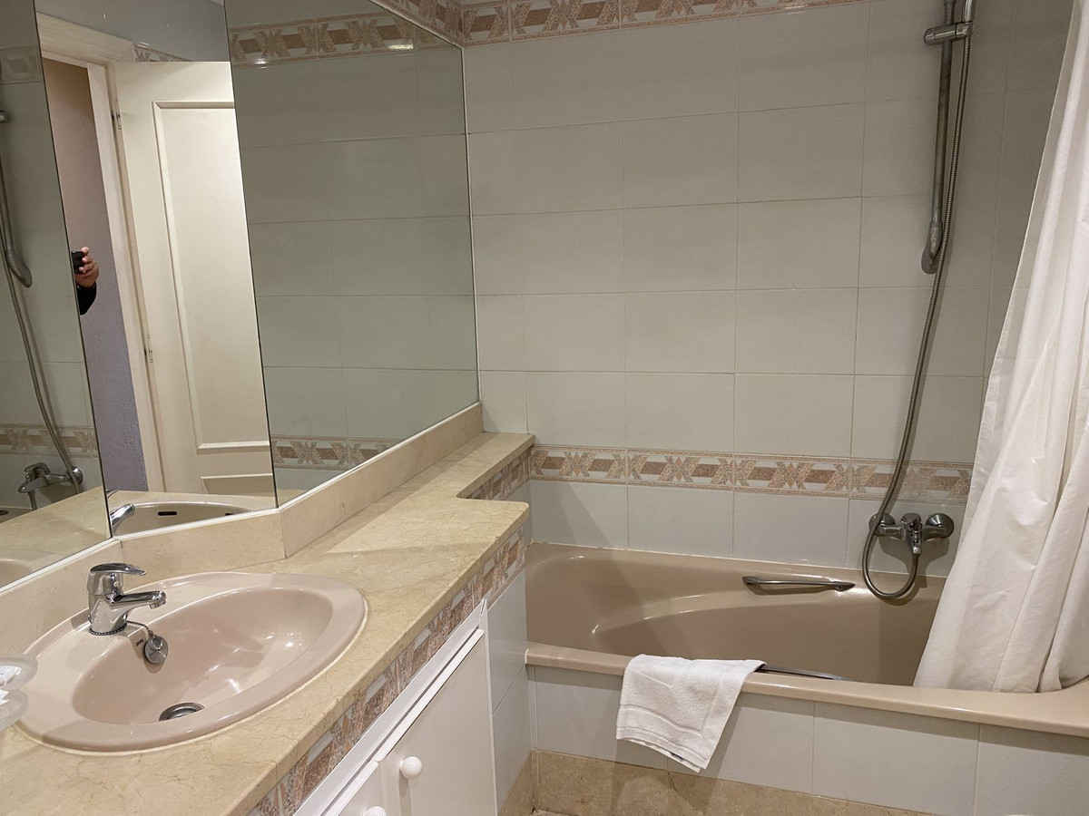 2 Bed, 2 Bath, ApartmentFor Sale, Mijas Golf, Malaga