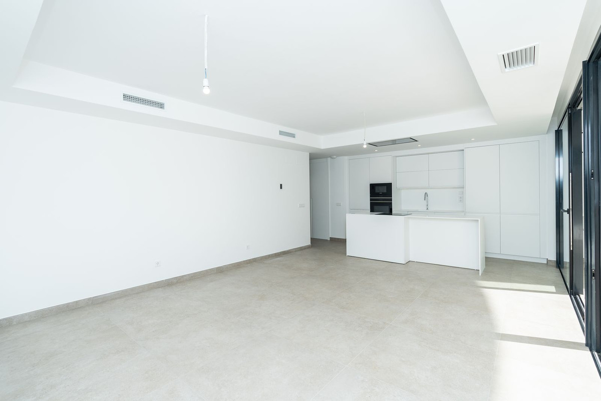 2 Bed, 2 Bath, ApartmentFor Sale, Bel Air, Malaga