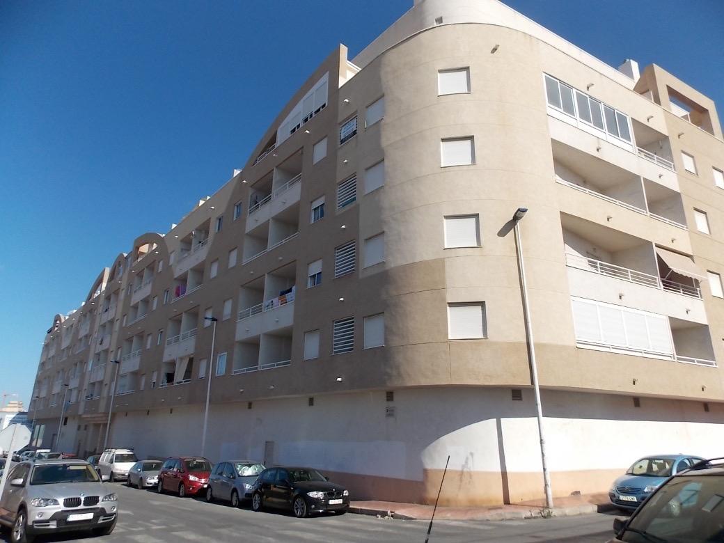 2 Bed, 1 Bath, ApartmentFor Sale, Torrevieja, Alicante