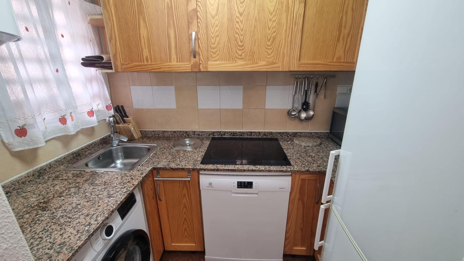 2 Bed, 1 Bath, ApartmentFor Sale, Torrevieja, Alicante