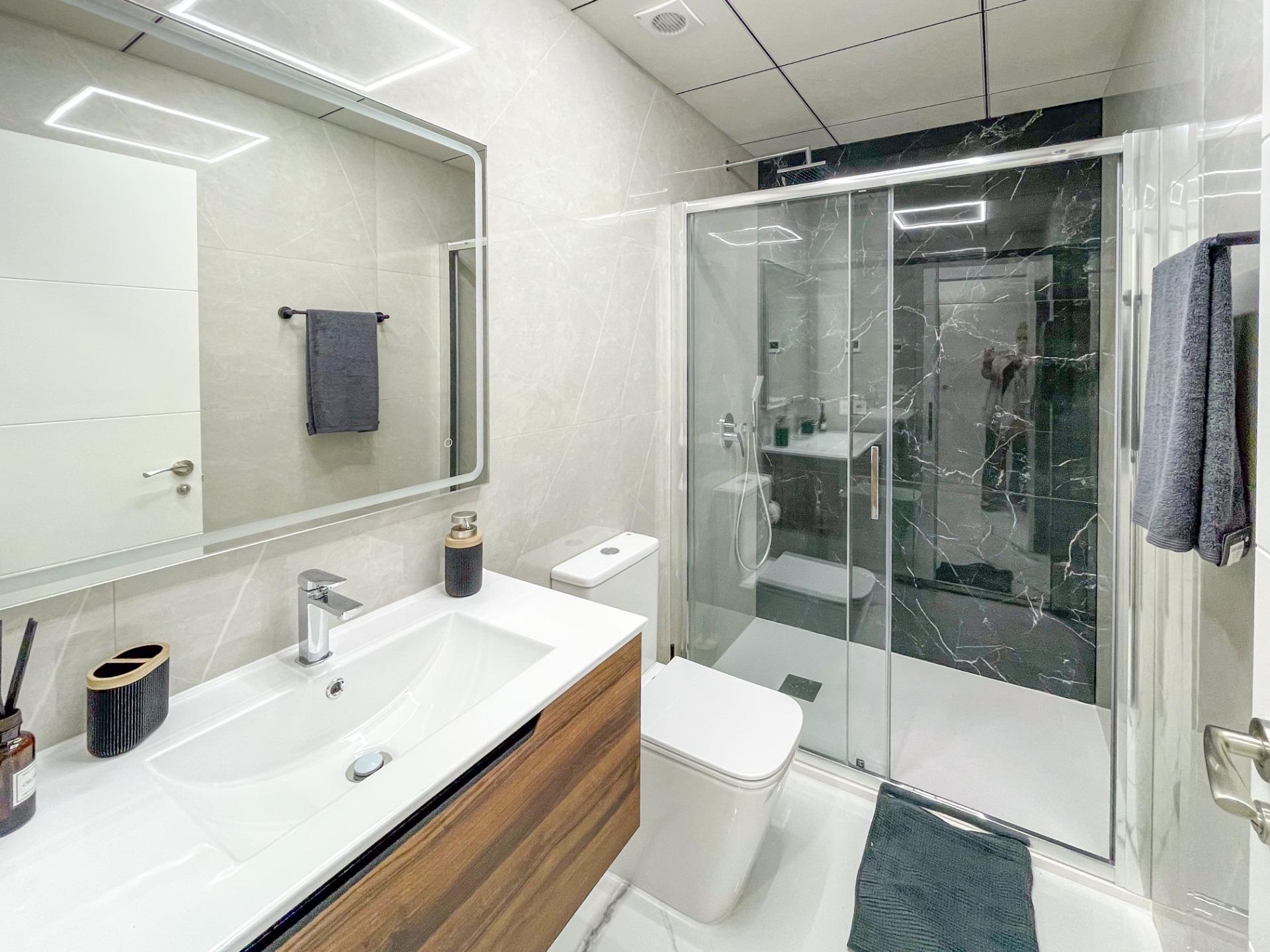 2 Bed, 2 Bath, ApartmentFor Sale, Torrevieja, Alicante