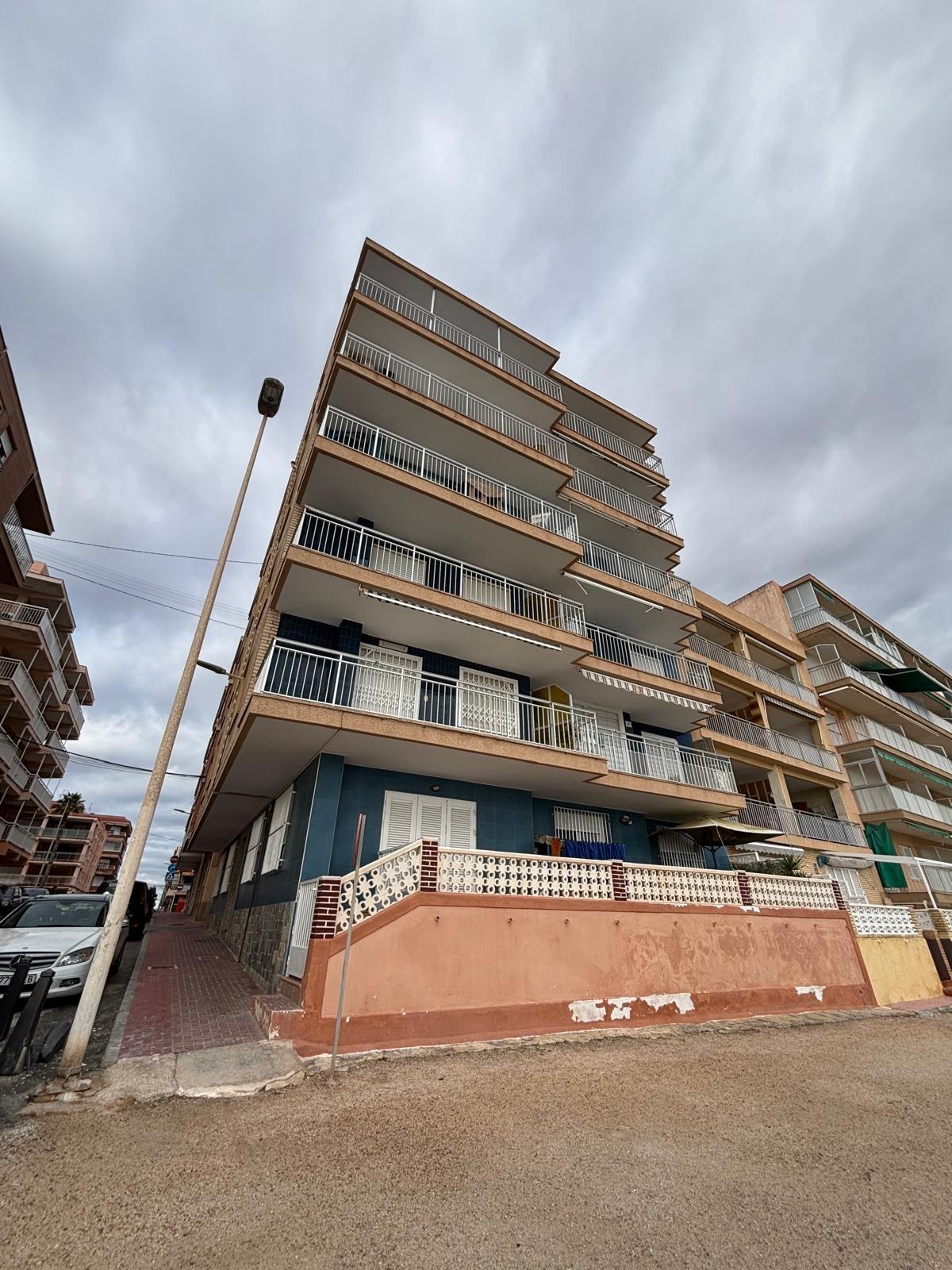 2 Bed, 1 Bath, ApartmentFor Sale, Torrevieja, Alicante