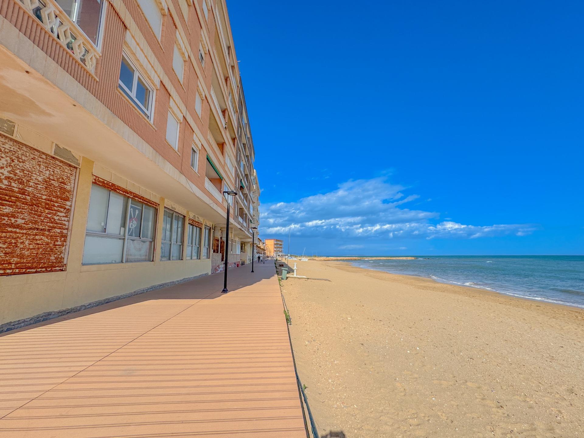 3 Bed, 1 Bath, ApartmentFor Sale, Torrevieja, Alicante