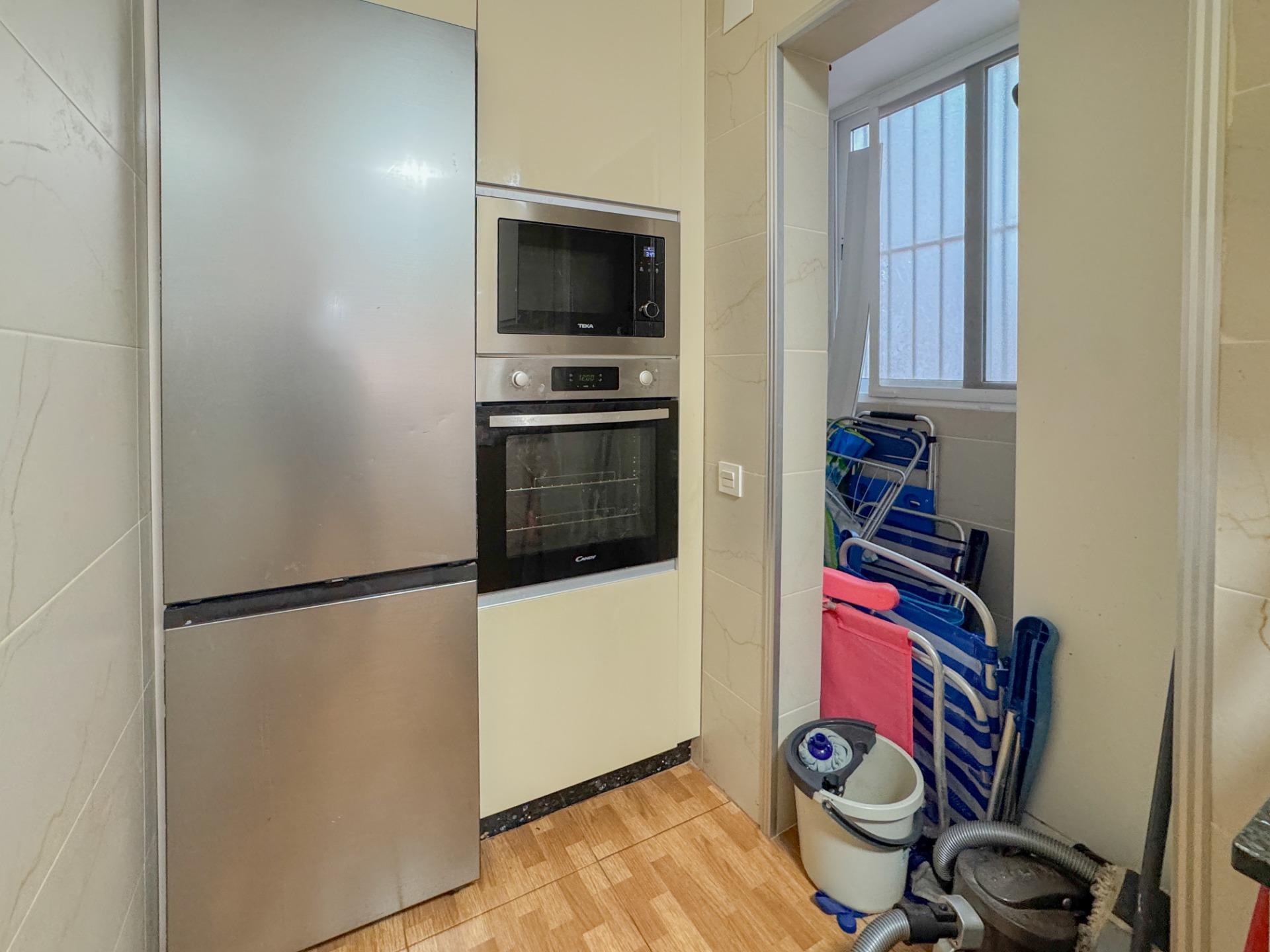 3 Bed, 1 Bath, ApartmentFor Sale, Torrevieja, Alicante