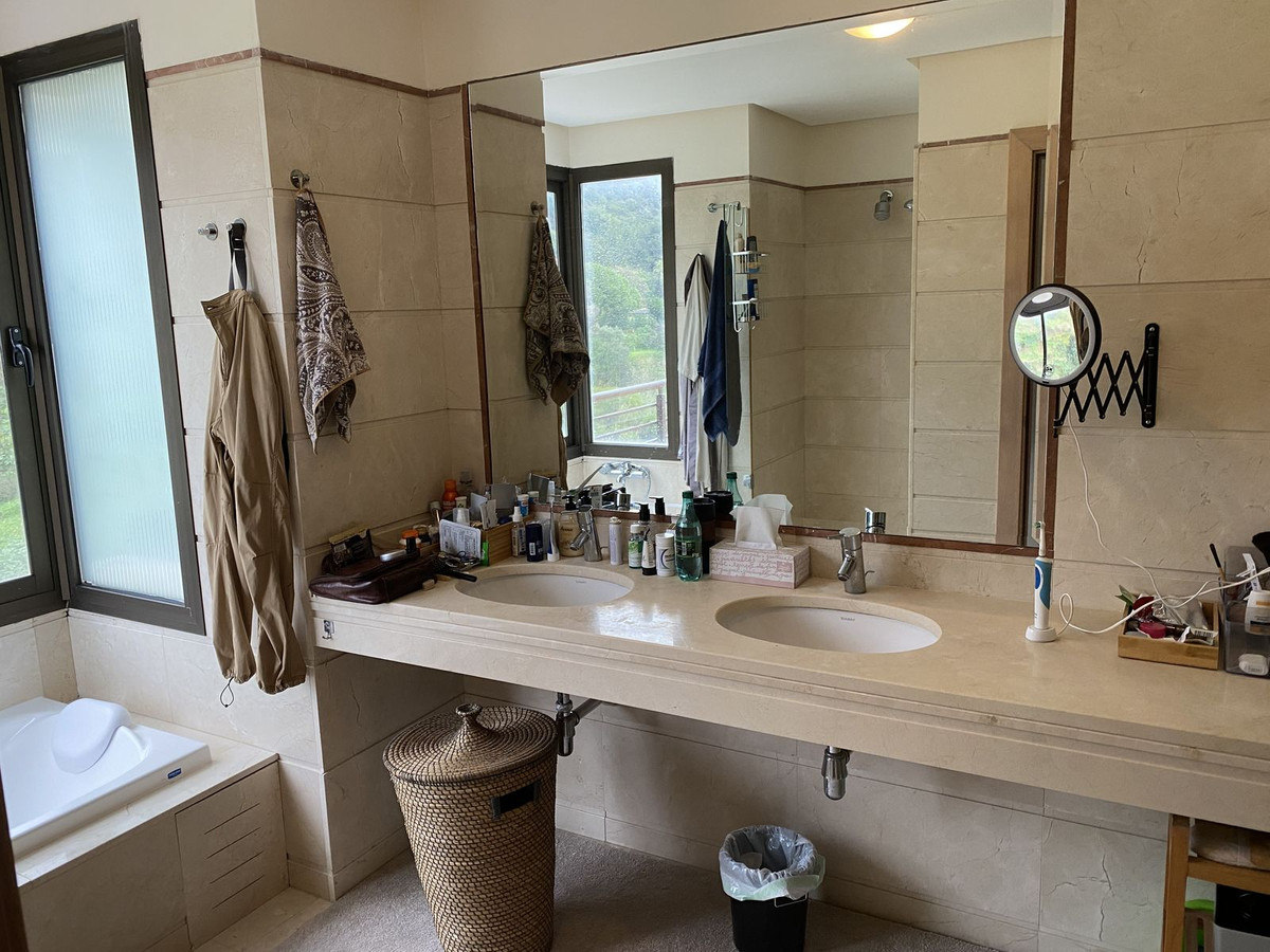 3 Bed, 2 Bath, HouseFor Sale, Benalmadena, Malaga