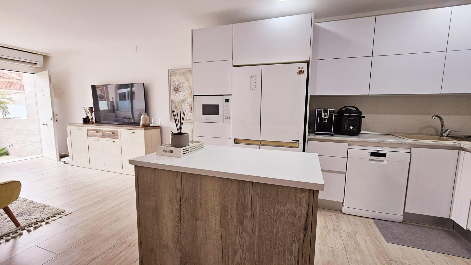 2 Bed, 2 Bath, ApartmentFor Sale, Torrevieja, Alicante