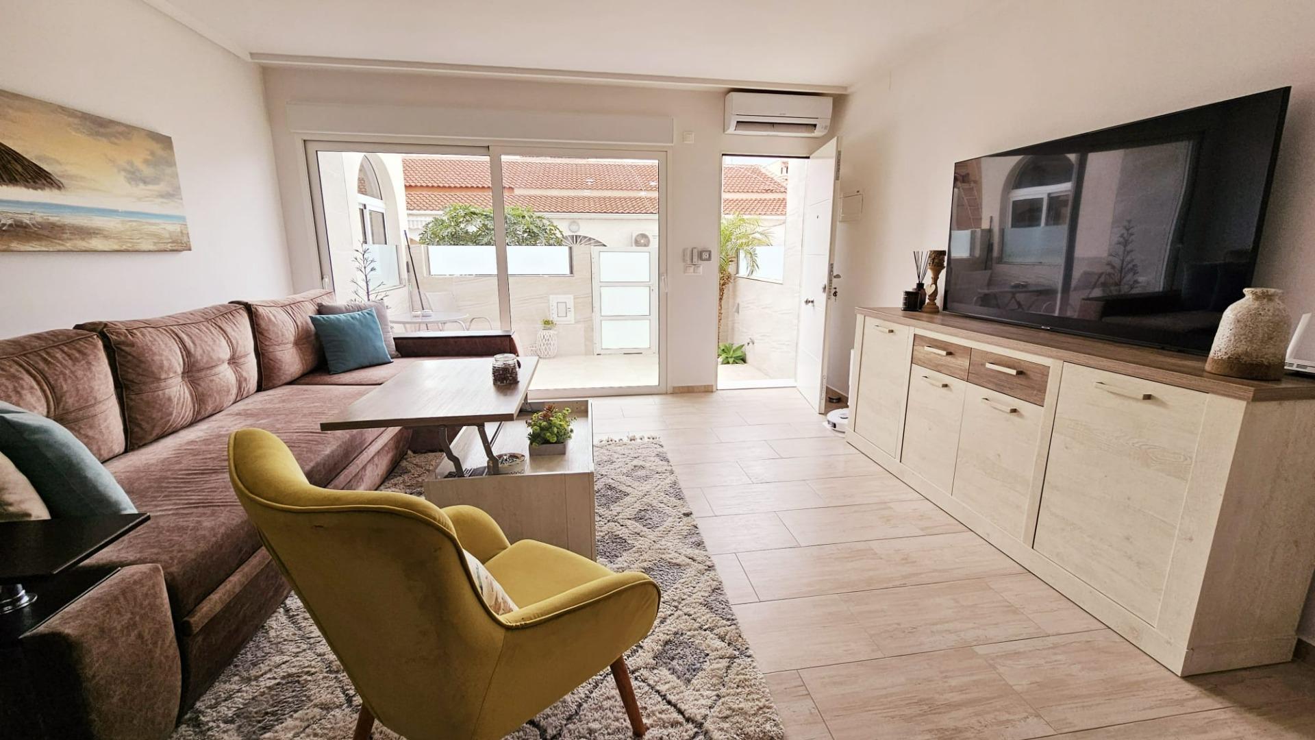 2 Bed, 2 Bath, ApartmentFor Sale, Torrevieja, Alicante