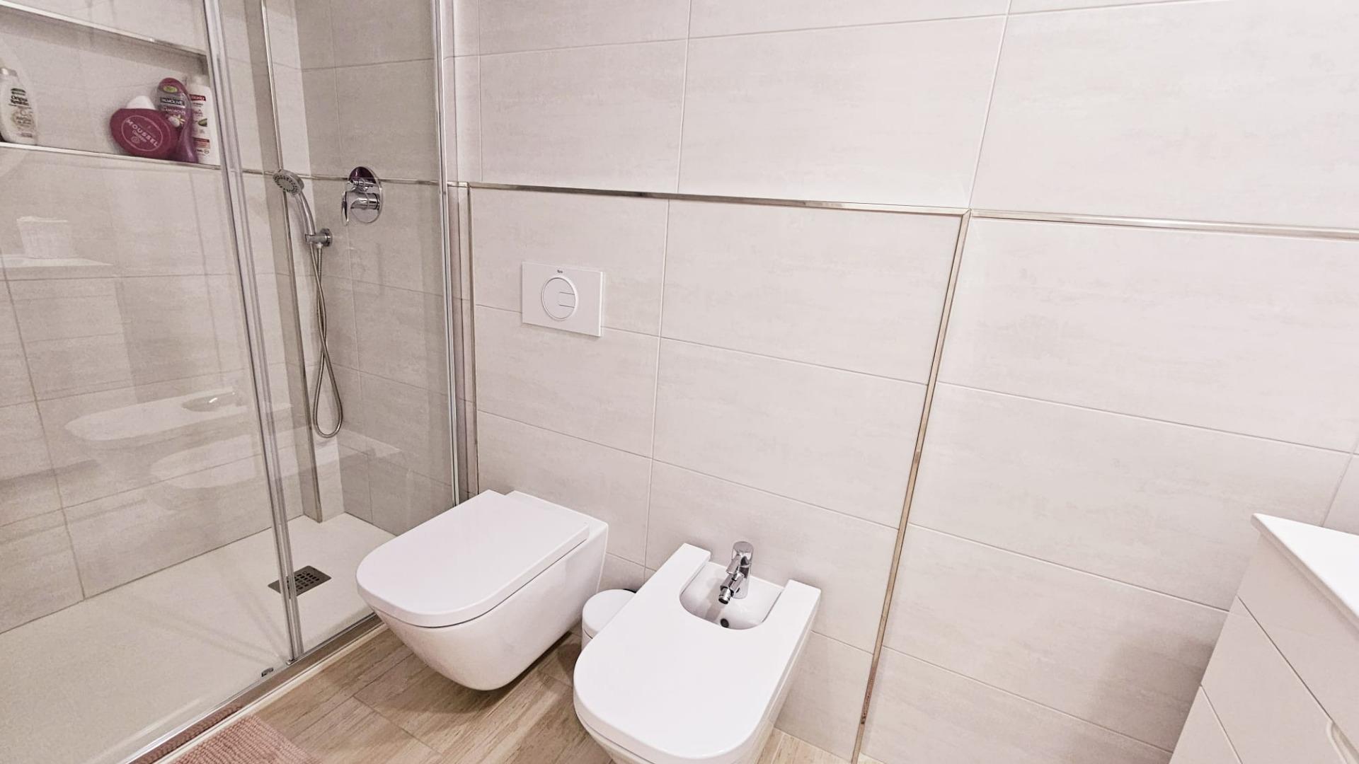 2 Bed, 2 Bath, ApartmentFor Sale, Torrevieja, Alicante