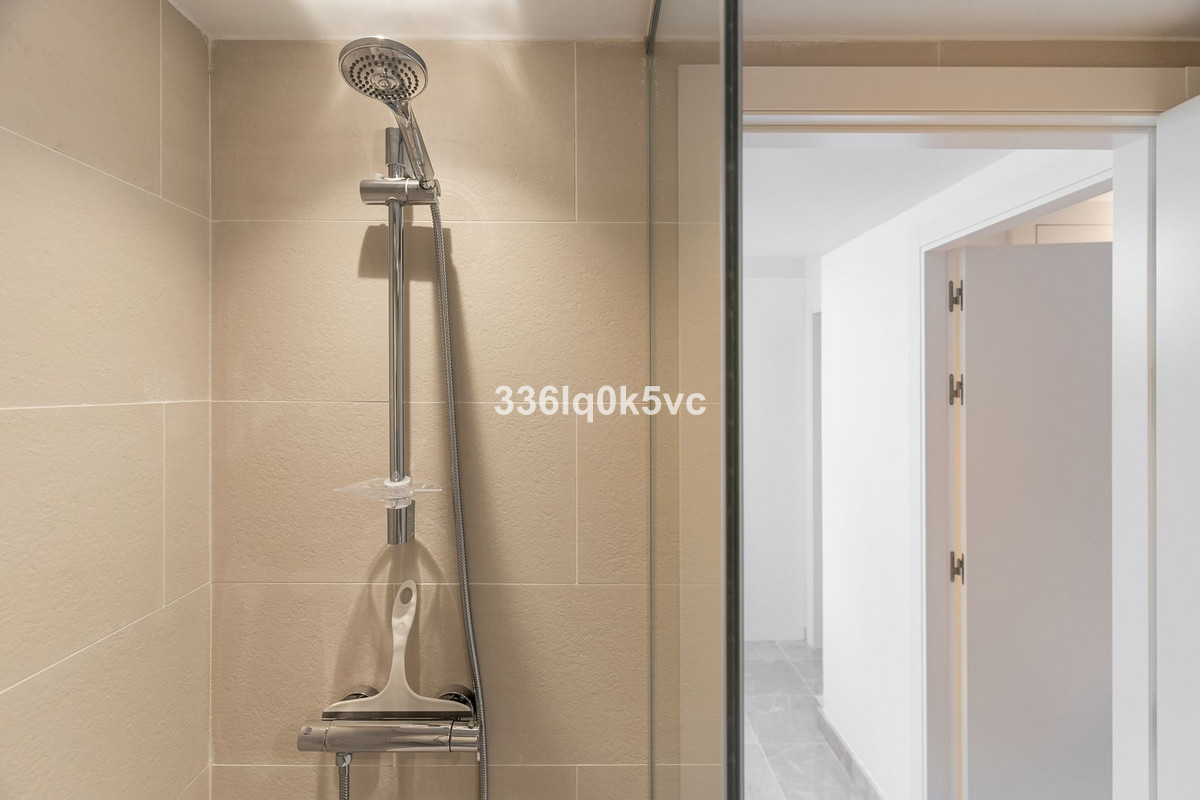 3 Bed, 2 Bath, ApartmentFor Sale, Benahavis, Malaga