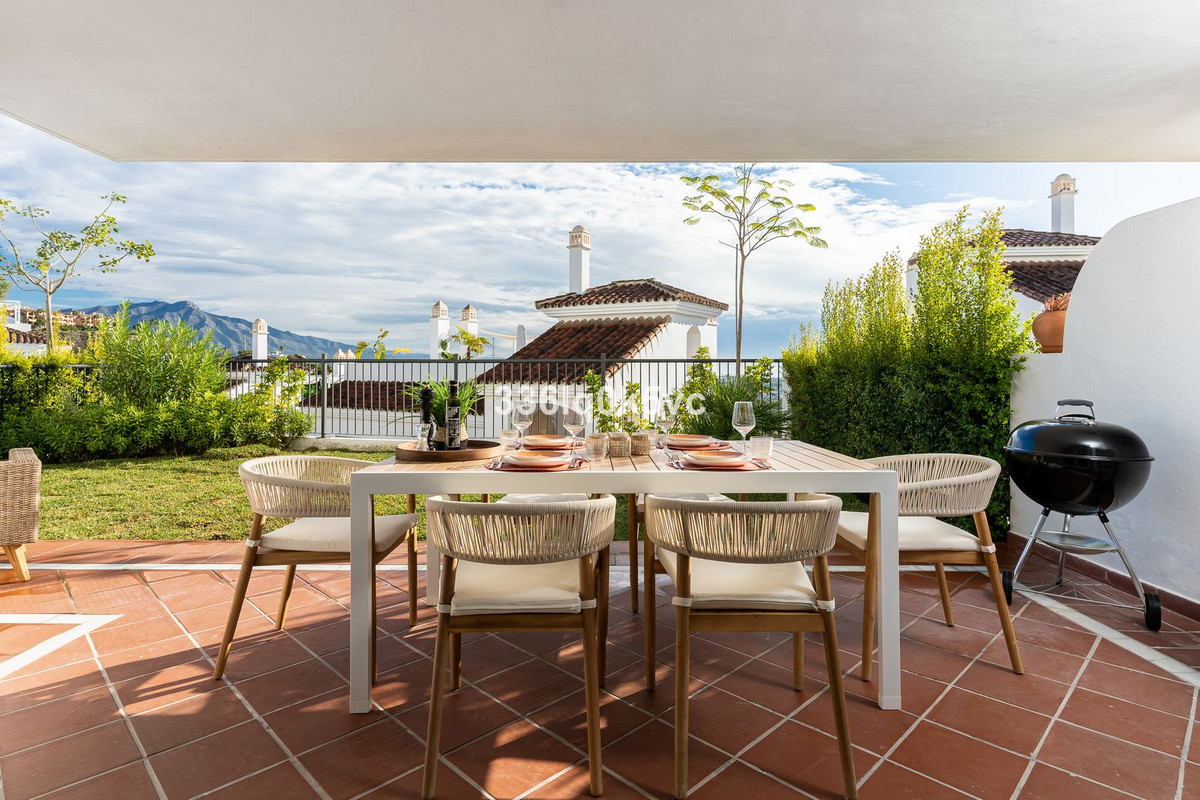 3 Bed, 2 Bath, ApartmentFor Sale, Benahavis, Malaga