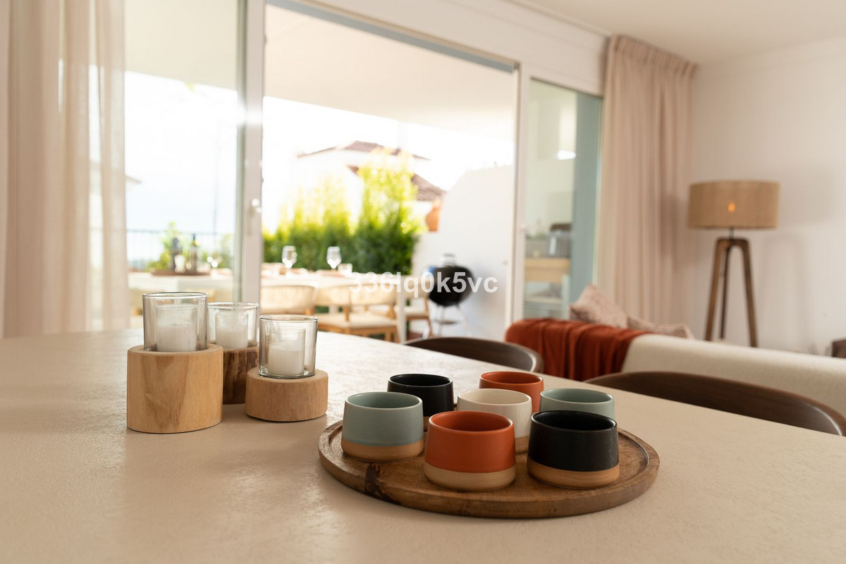 3 Bed, 2 Bath, ApartmentFor Sale, Benahavis, Malaga