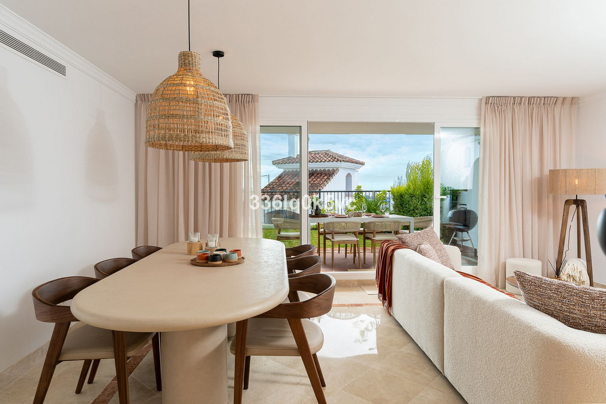 3 Bed, 2 Bath, ApartmentFor Sale, Benahavis, Malaga