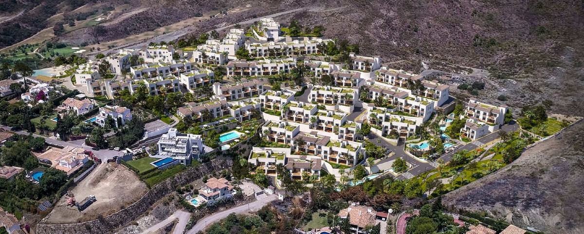 2 Bed, 2 Bath, ApartmentFor Sale, El Paraíso, Estepona, Malaga