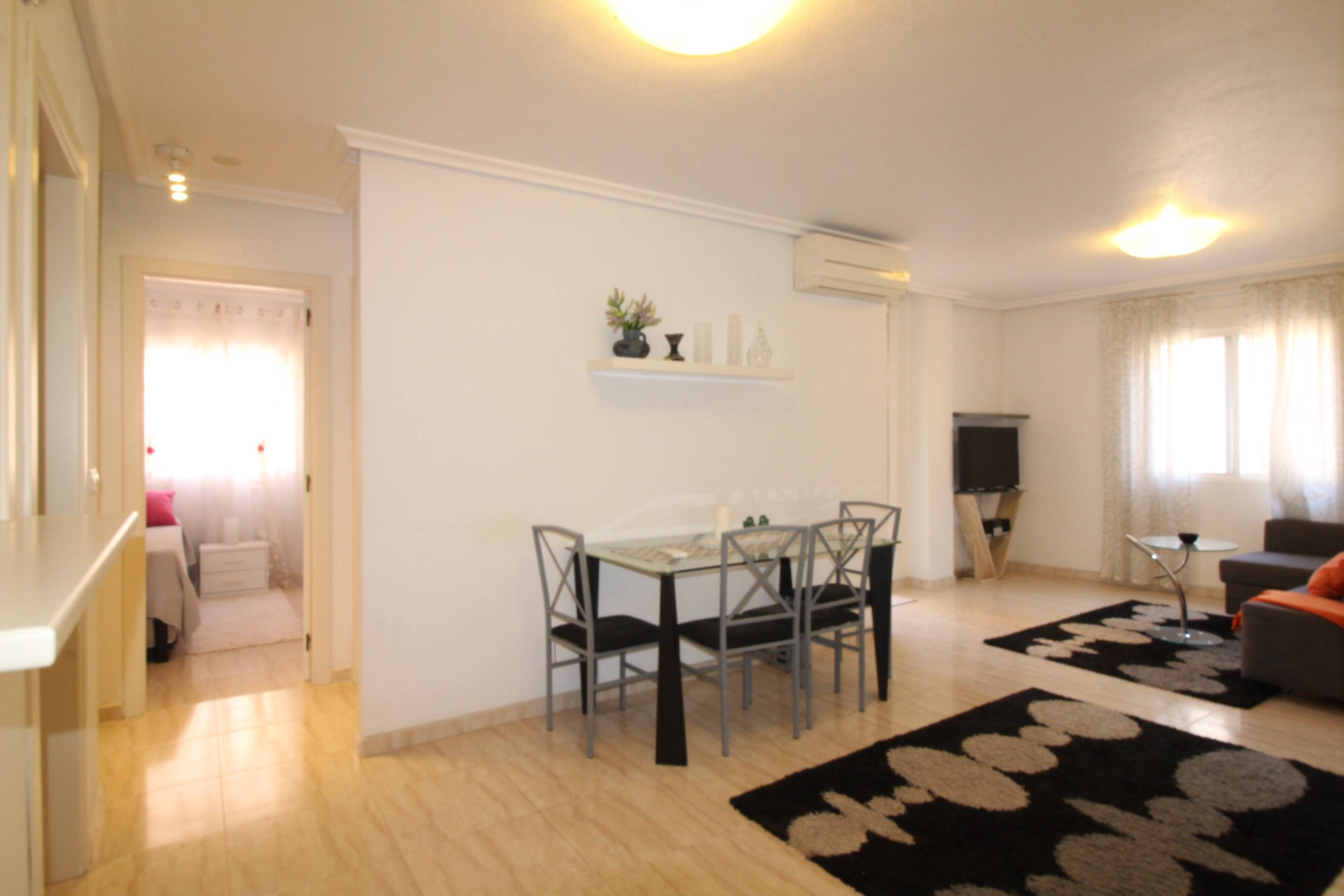 2 Bed, 1 Bath, ApartmentFor Sale, Torrevieja, Alicante