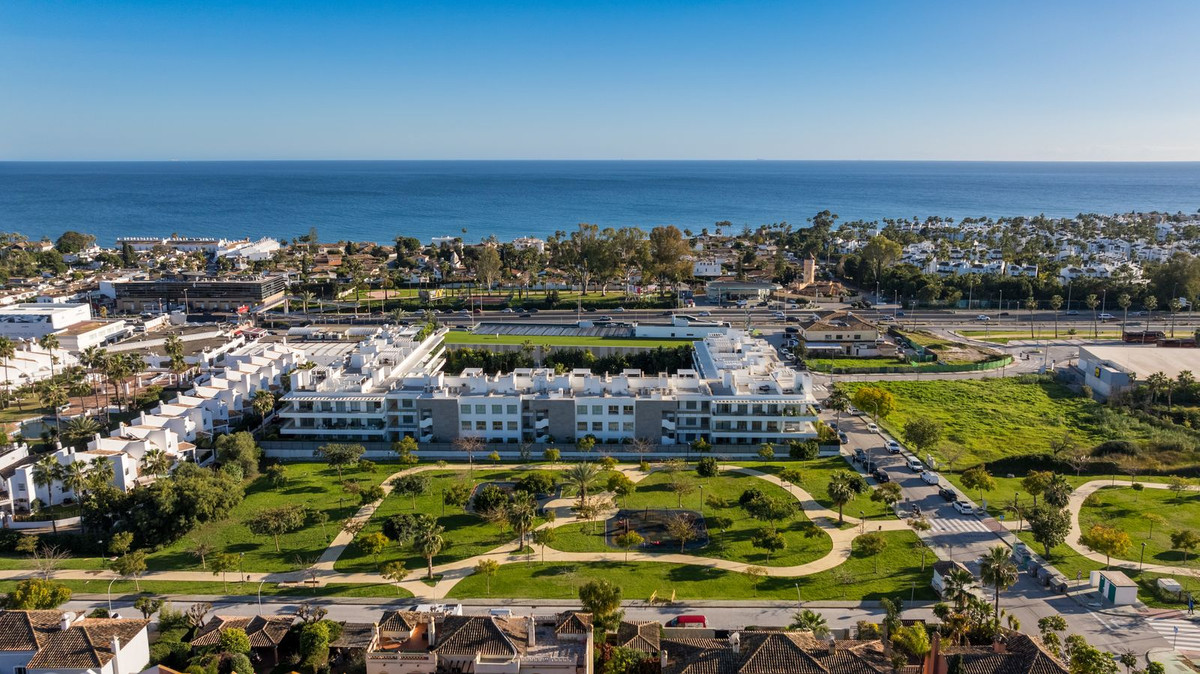 3 Bed, 2 Bath, ApartmentFor Sale, Bel Air, Malaga