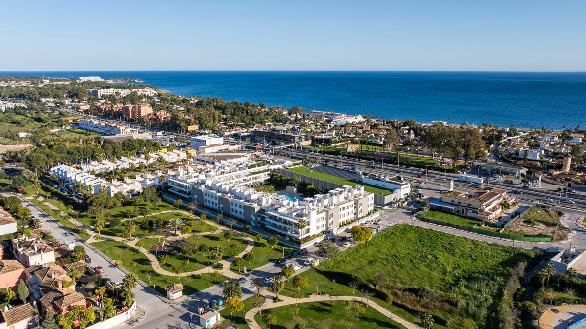 3 Bed, 2 Bath, ApartmentFor Sale, Bel Air, Malaga