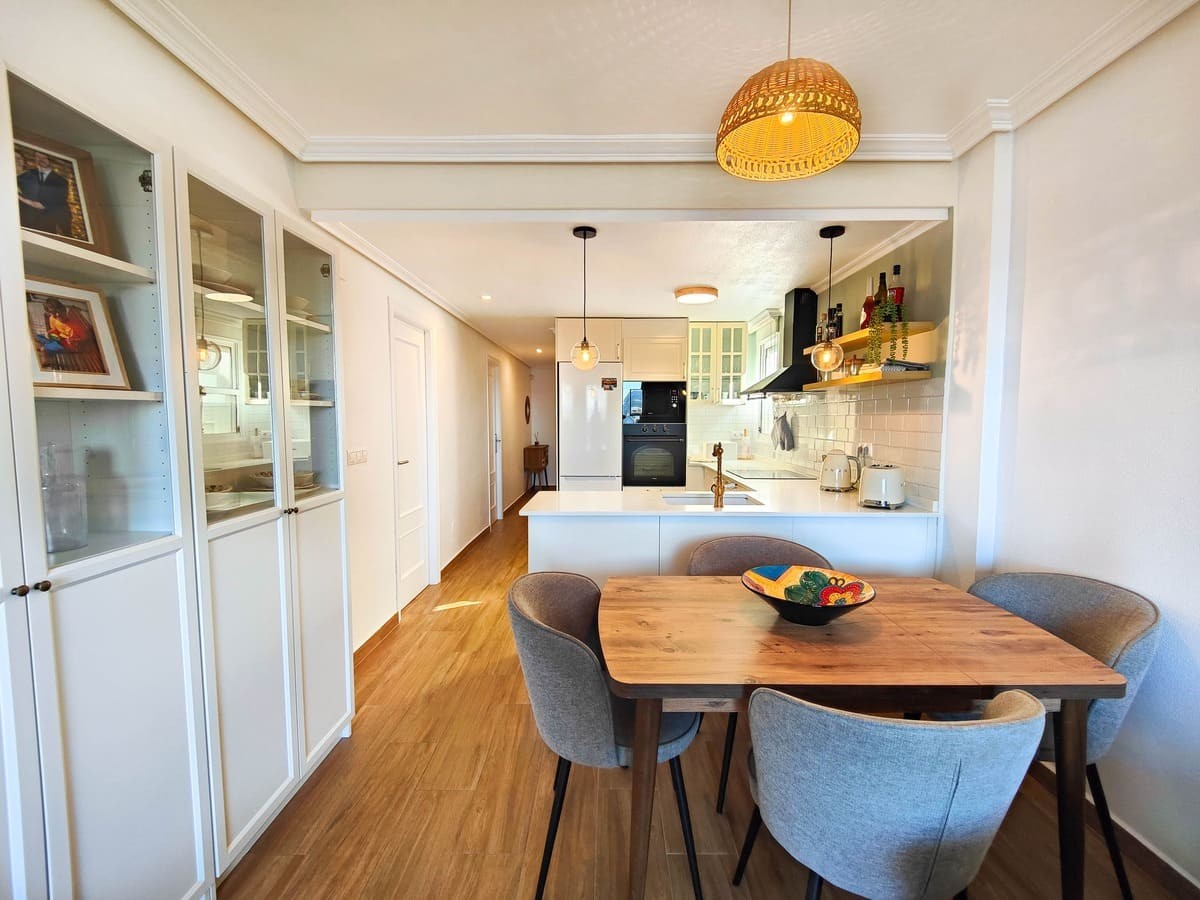 3 Bed, 2 Bath, ApartmentFor Sale, Torrevieja, Alicante