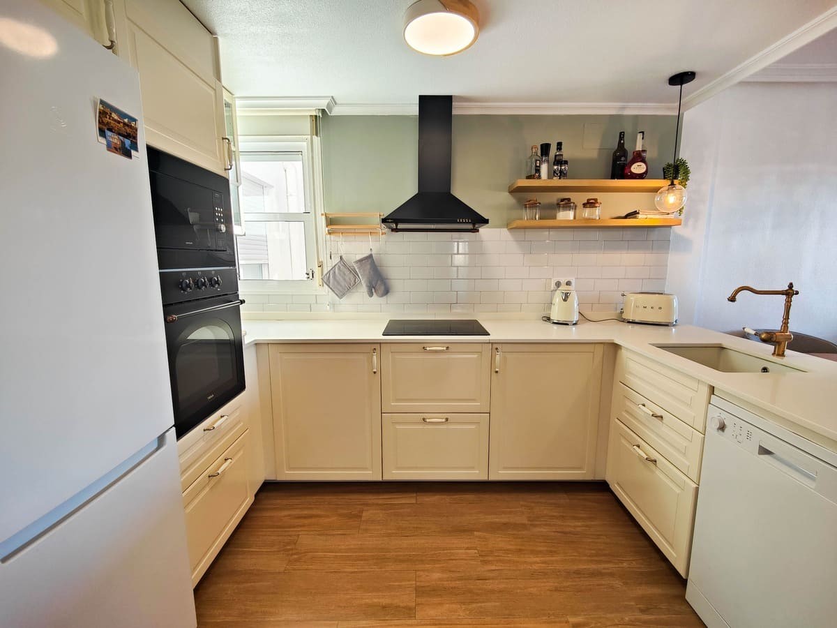 3 Bed, 2 Bath, ApartmentFor Sale, Torrevieja, Alicante