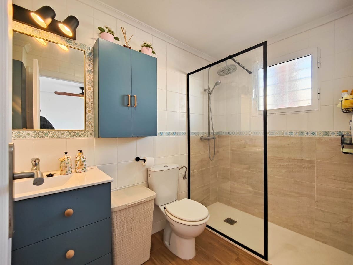 3 Bed, 2 Bath, ApartmentFor Sale, Torrevieja, Alicante