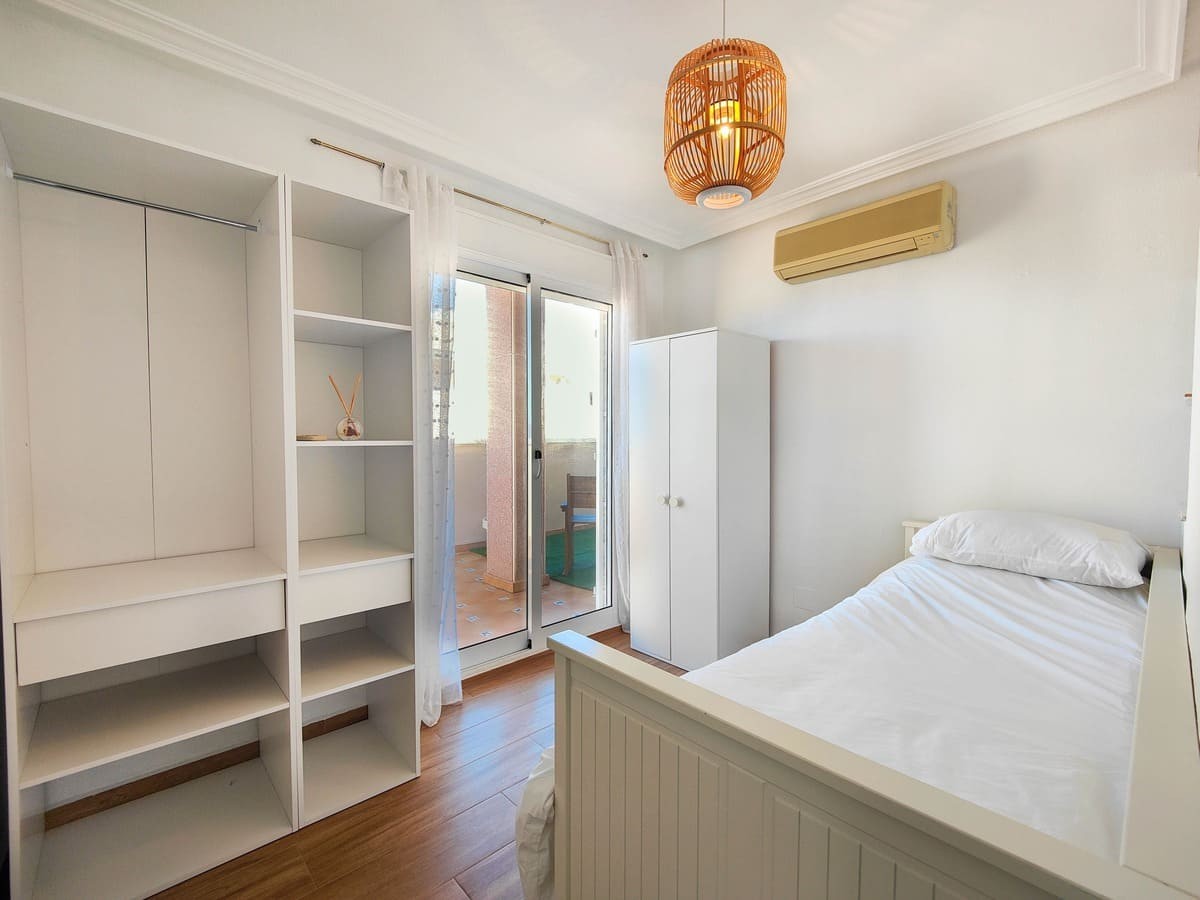 3 Bed, 2 Bath, ApartmentFor Sale, Torrevieja, Alicante