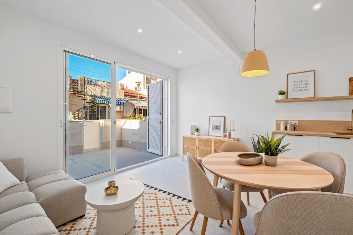 2 Bed, 1 Bath, HouseFor Sale, Torrevieja, Alicante