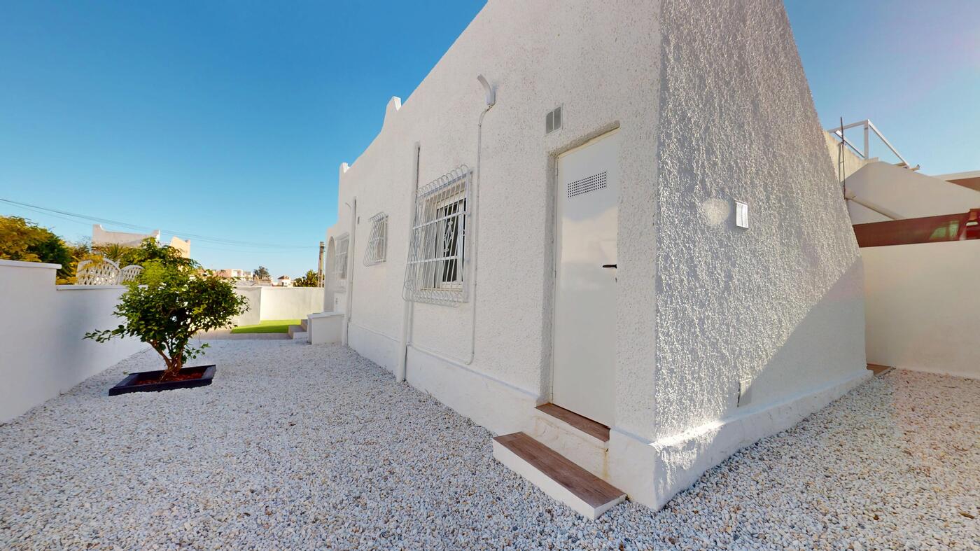 2 Bed, 1 Bath, HouseFor Sale, Orihuela Costa, Alicante
