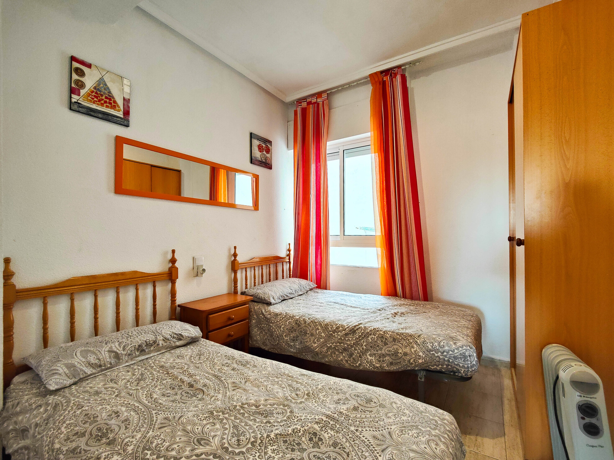 2 Bed, 1 Bath, ApartmentFor Sale, Torrevieja, Alicante