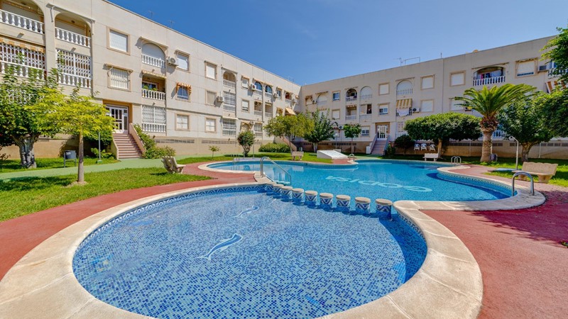 2 Bed, 1 Bath, ApartmentFor Sale, Torrevieja, Alicante
