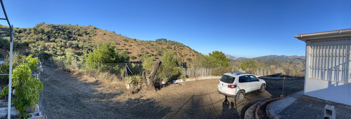 2 Bed, 1 Bath, HouseFor Sale, Monda, Malaga