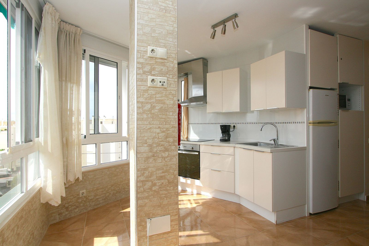 1 Bed, 1 Bath, ApartmentFor Sale, Fuengirola, Malaga