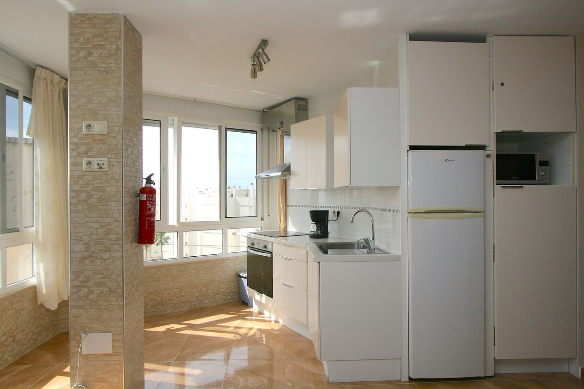 1 Bed, 1 Bath, ApartmentFor Sale, Fuengirola, Malaga