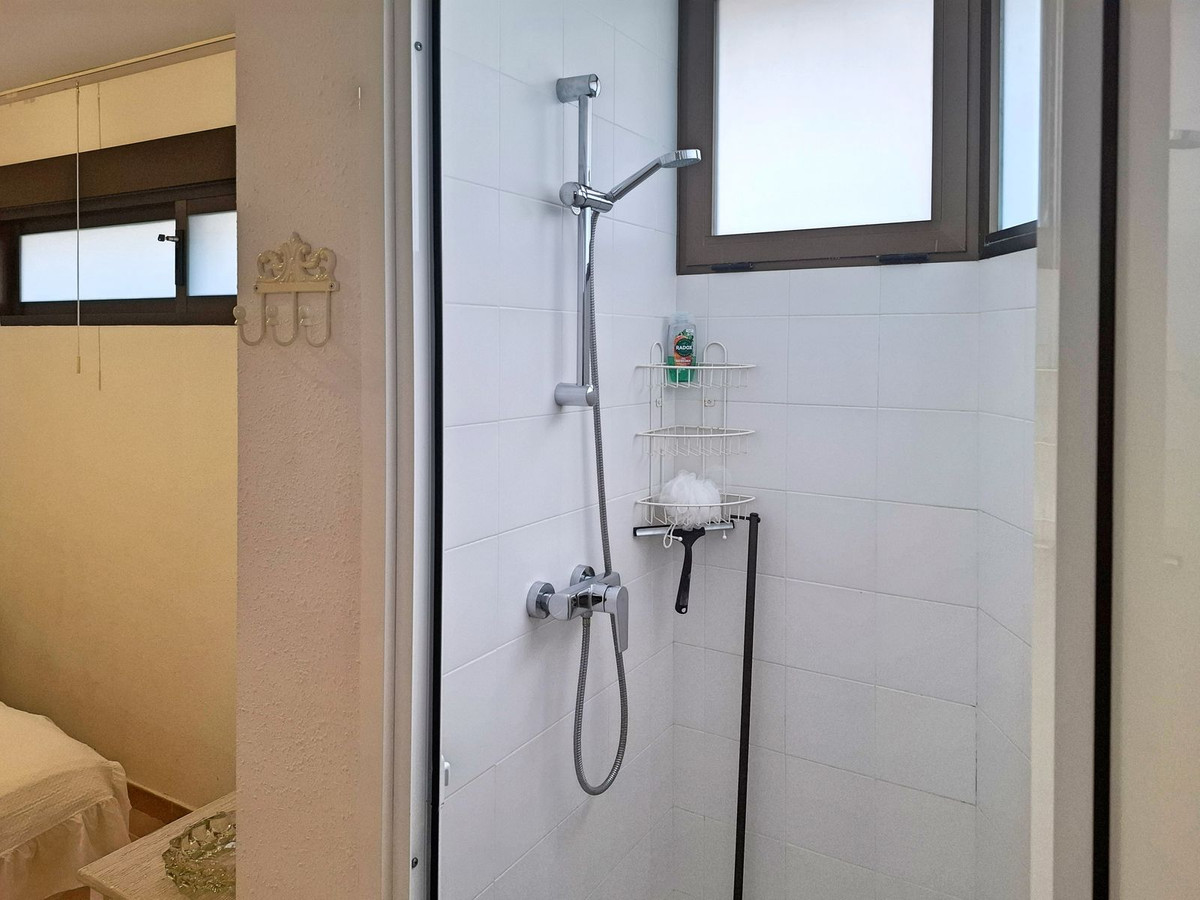 2 Bed, 2 Bath, ApartmentFor Sale, Fuengirola, Malaga