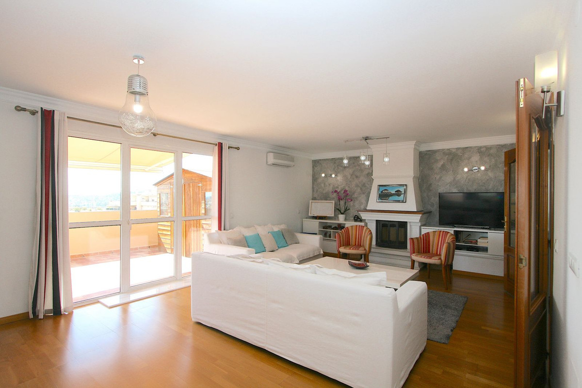 3 Bed, 2 Bath, ApartmentFor Sale, Mijas Costa, Malaga