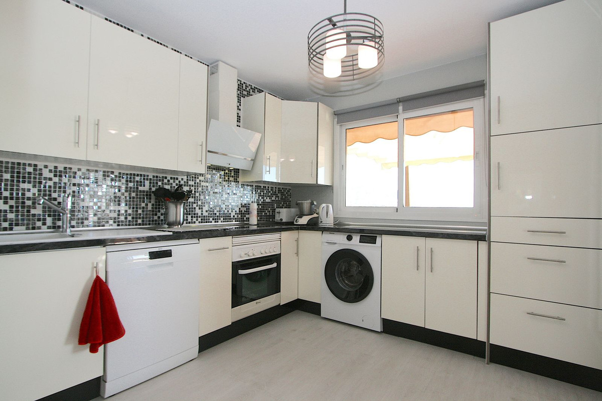 3 Bed, 2 Bath, ApartmentFor Sale, Mijas Costa, Malaga