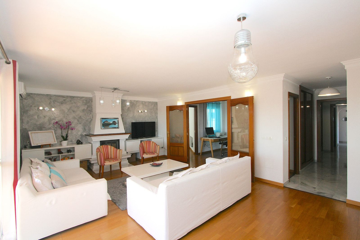 3 Bed, 2 Bath, ApartmentFor Sale, Mijas Costa, Malaga