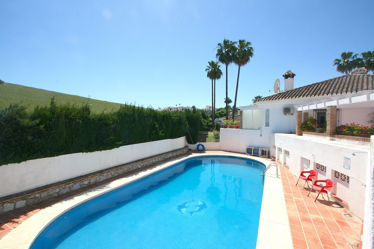 2 Bed, 2 Bath, HouseFor Sale, Cerros del Aguila, Malaga