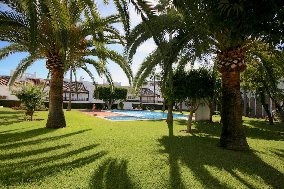 4 Bed, 2 Bath, ApartmentFor Sale, Fuengirola, Malaga