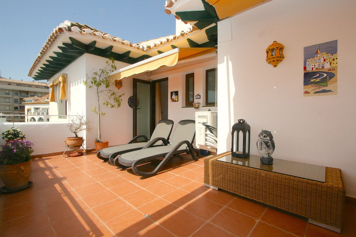 4 Bed, 2 Bath, ApartmentFor Sale, Fuengirola, Malaga