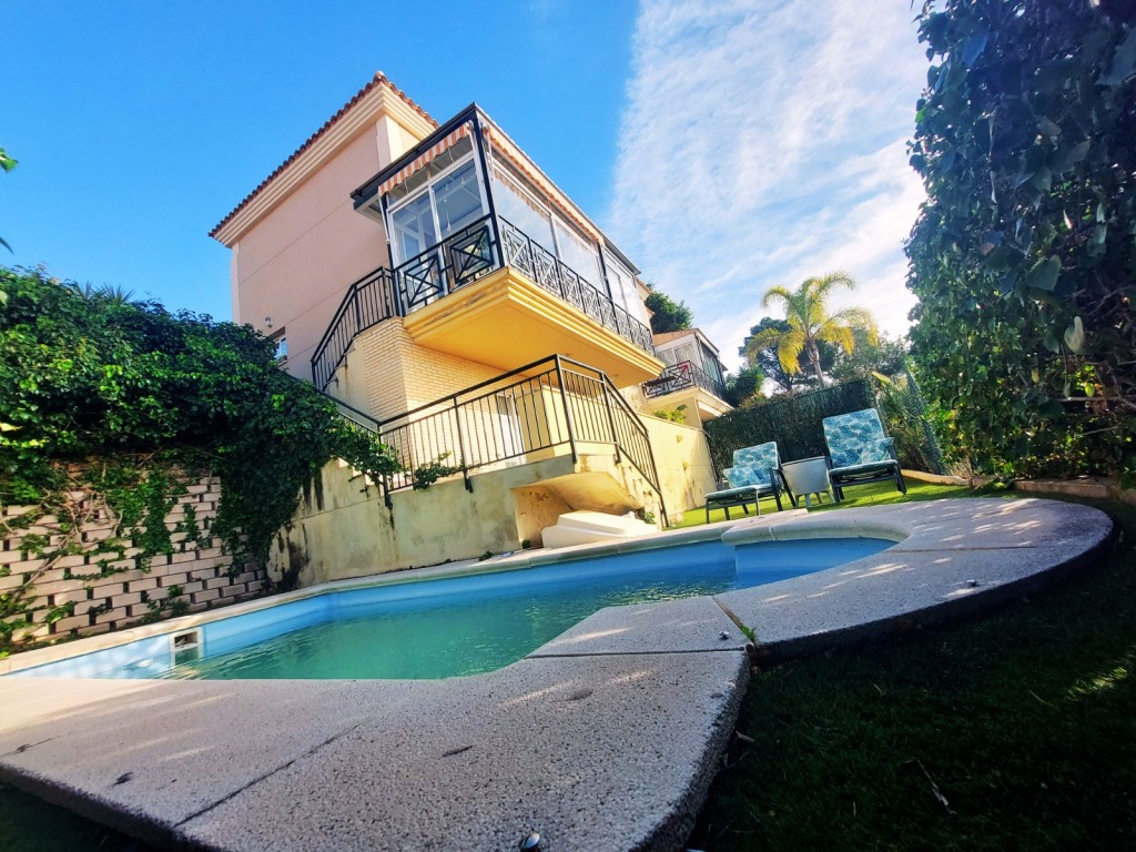 5 Bed, 4 Bath, HouseFor Sale, La Nucia, Alicante