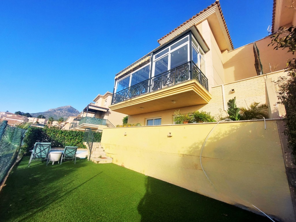 5 Bed, 4 Bath, HouseFor Sale, La Nucia, Alicante