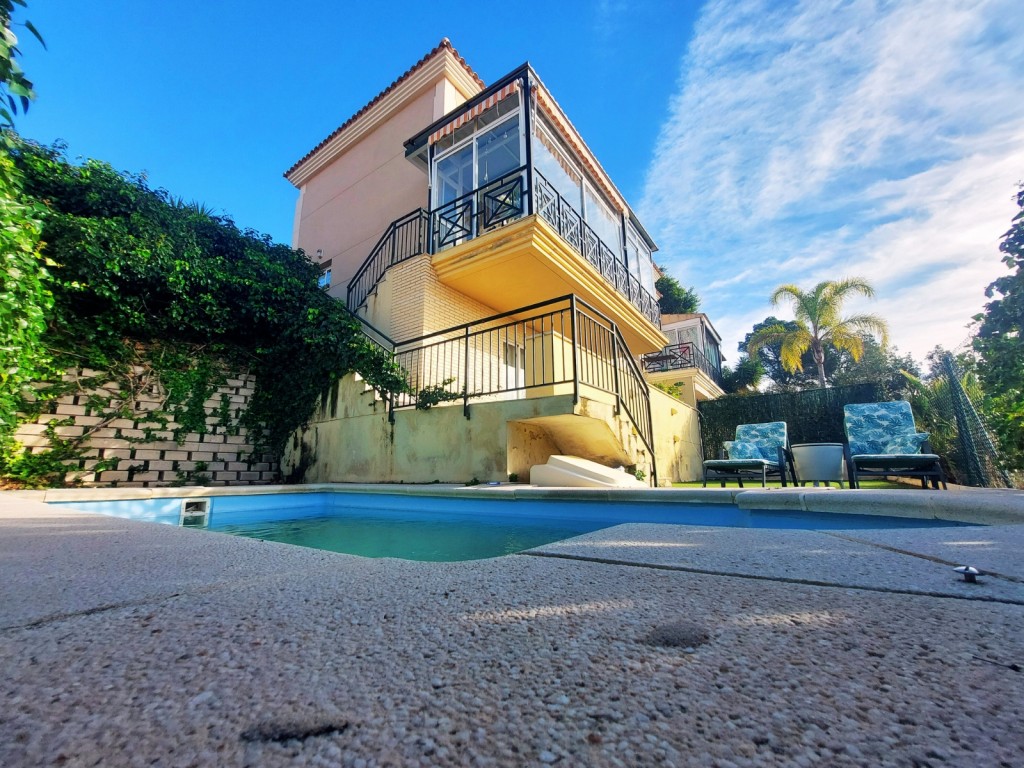 5 Bed, 4 Bath, HouseFor Sale, La Nucia, Alicante