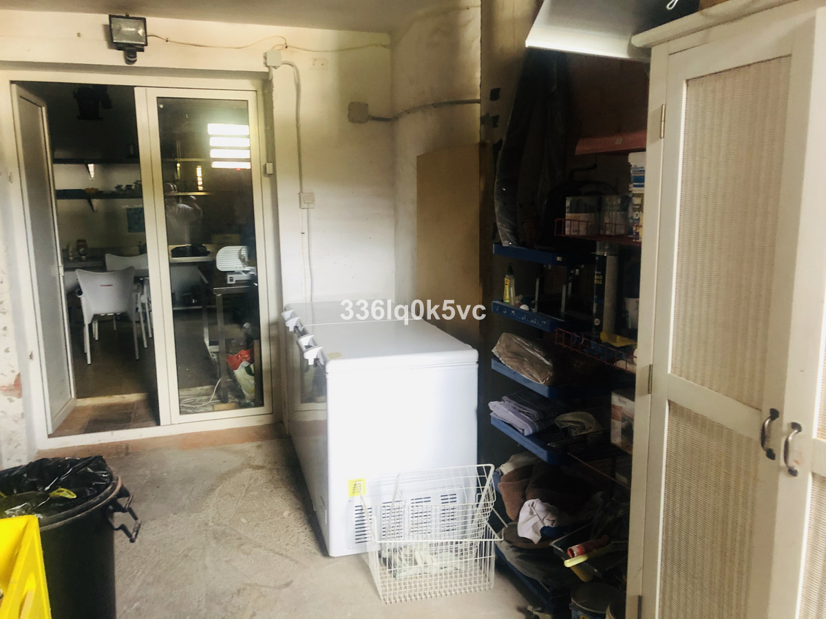 Commercial Property, For Sale