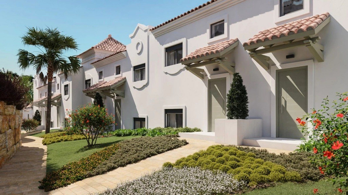 3 Bed, 2 Bath, HouseFor Sale, Estepona, Malaga