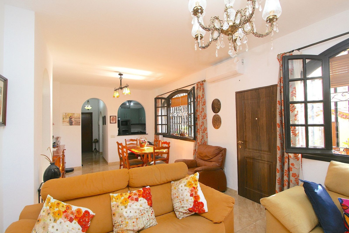 2 Bed, 2 Bath, ApartmentFor Sale, Fuengirola, Malaga