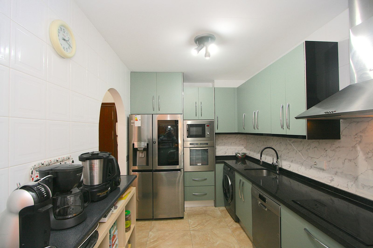 2 Bed, 2 Bath, ApartmentFor Sale, Fuengirola, Malaga