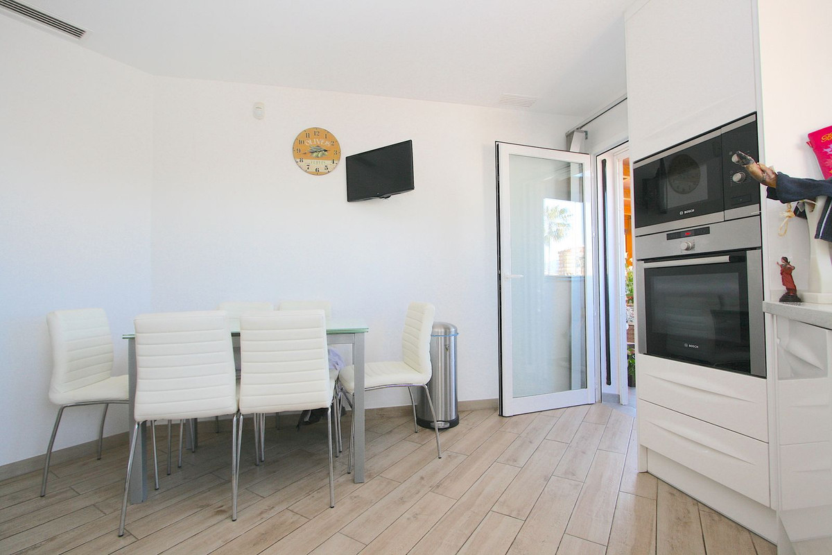 4 Bed, 3 Bath, HouseFor Sale, Fuengirola, Malaga