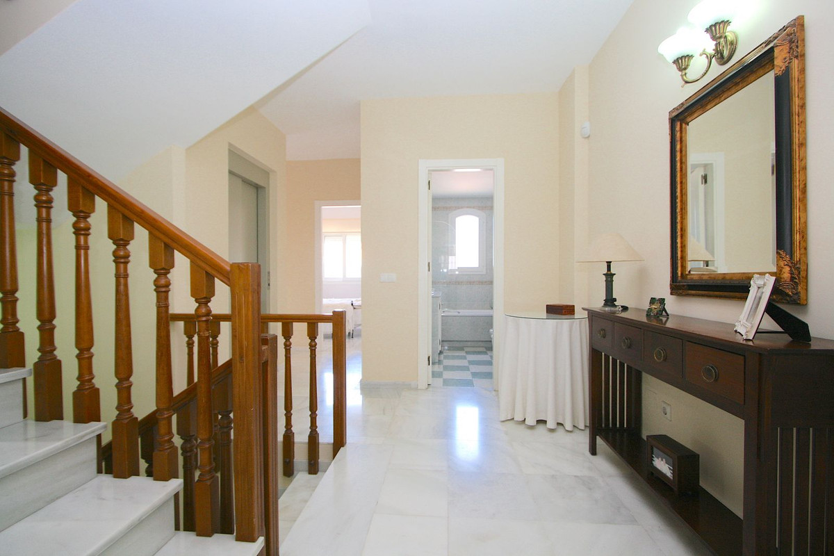 4 Bed, 3 Bath, HouseFor Sale, Fuengirola, Malaga